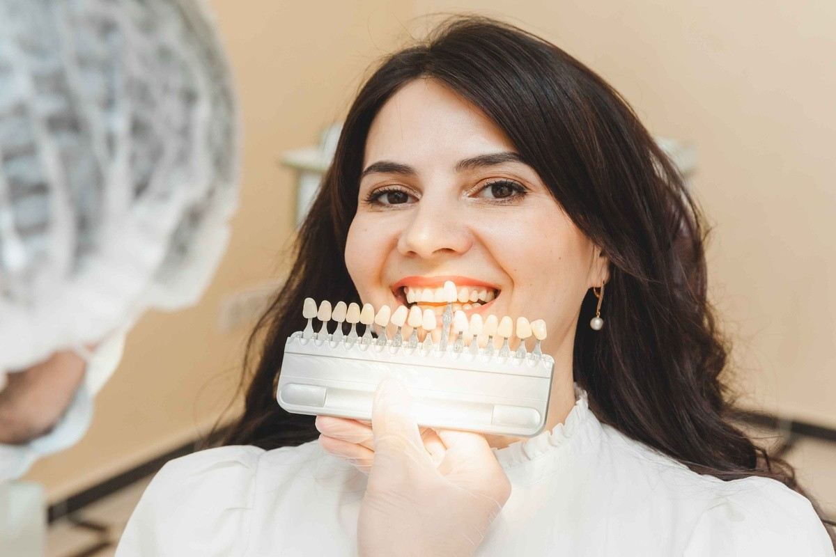 Featured image for “Choosing Veneers for One Tooth or a Fuller Smile”
